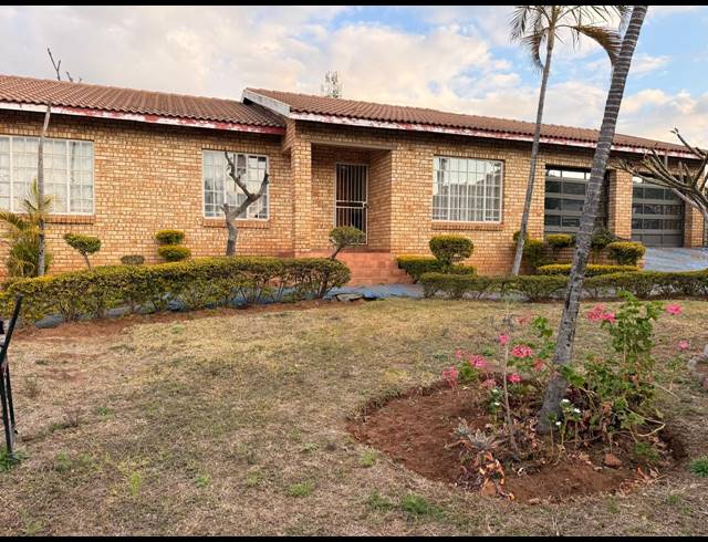 3 BEDROOM HOUSE FOR SALE IN GEELHOUTPARK
